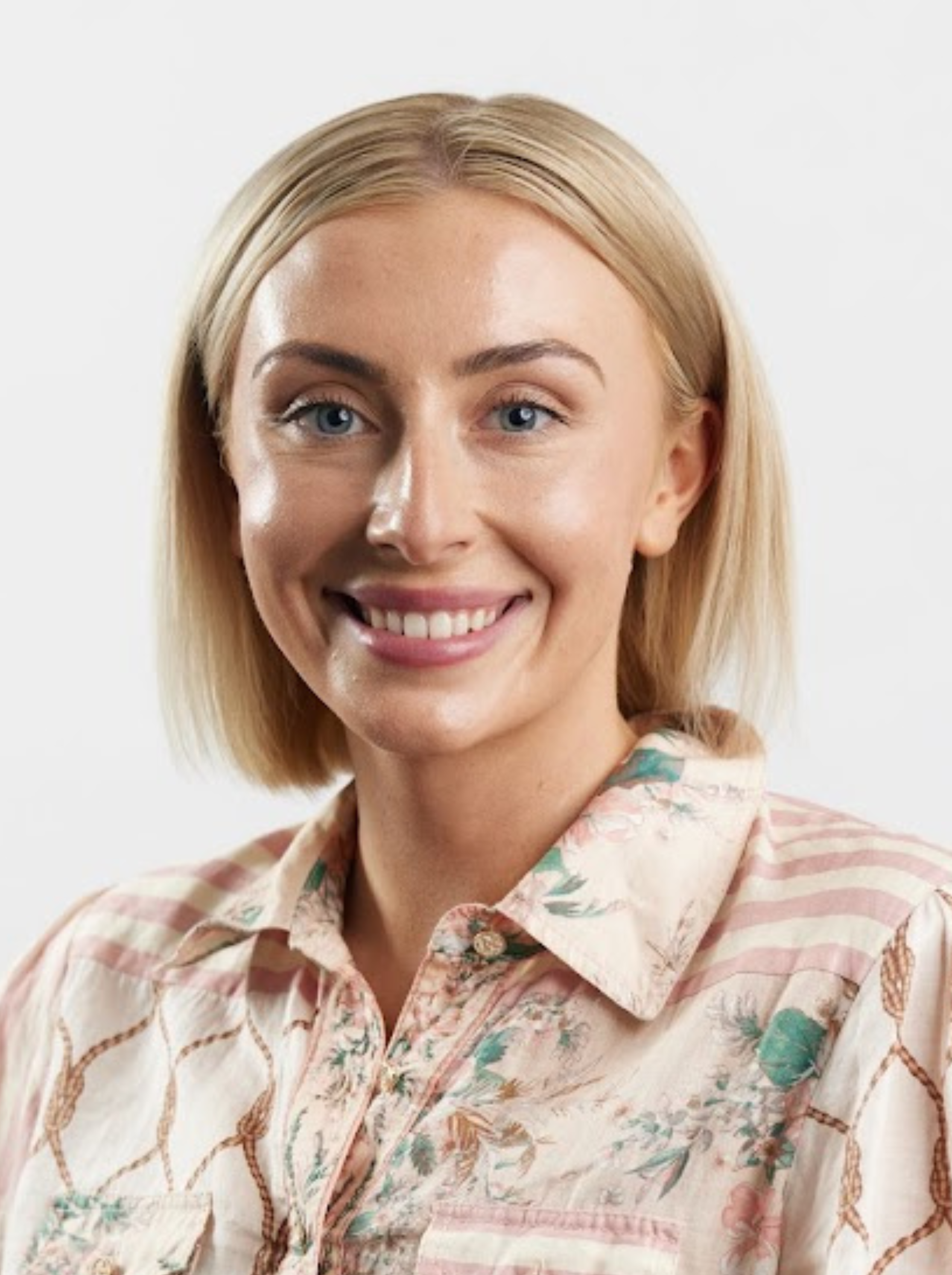 Profile Pics on website - Hannah 1